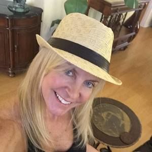 Meet your Posher, Christine